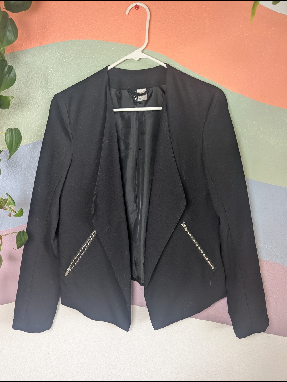 Women’s Black H&M Open-Front Blazer with Zip Pockets
